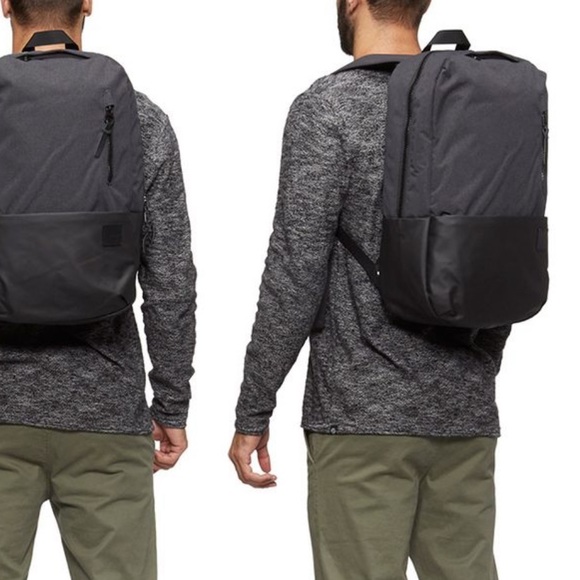 Incase Compass Backpack - Picture 2 of 14